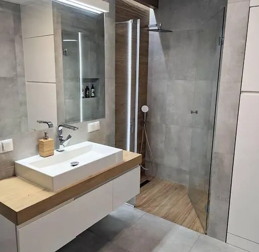 Apartament Z Biokominkem Blisko Lotniska *